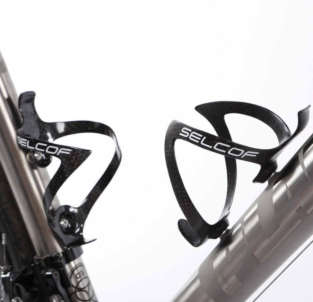 Selcof Carbon Bottle Cage Gloss Black 4 Selcof Carbon Bottle Cage Gloss Black - Image 2