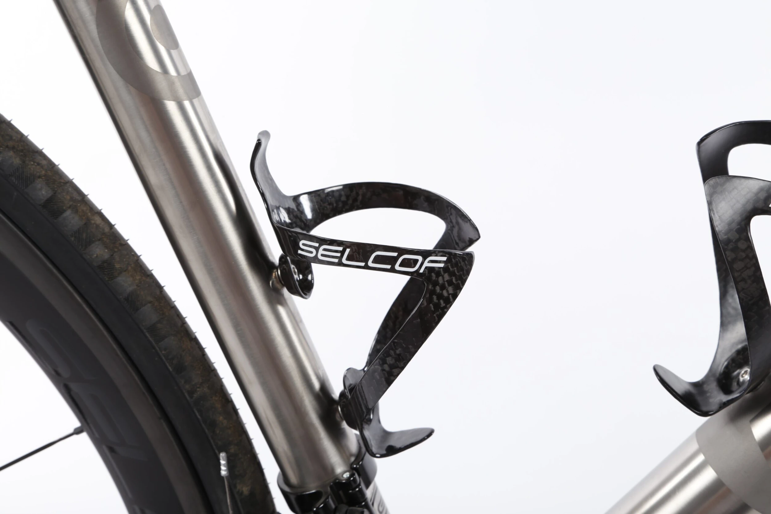 Selcof Carbon Bottle Cage Gloss Black 6 Selcof Carbon Bottle Cage Gloss Black - Image 4