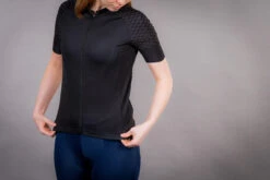 Carnac Women's Short Sleeve Jersey / Black -Planetx Shop CLCAWSSJBLK P10