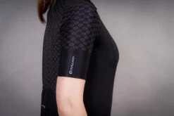 Carnac Women's Short Sleeve Jersey / Black -Planetx Shop CLCAWSSJBLK P9