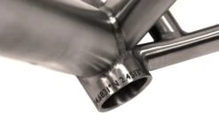 Holdsworth Helm SRAM Red AXS Titanium Road Bike -Planetx Shop DSC009821